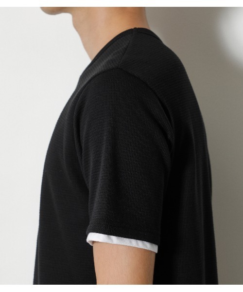 AZUL by moussy（アズールバイマウジー）の「WAFFLE LAYERED TEE/ワッフルレイヤードTシャツ（Tシャツ/カットソー・メンズ・ベージュ/ホワイト/ブラック・SMALL/MEDIUM/LARGE）」の21枚目の写真