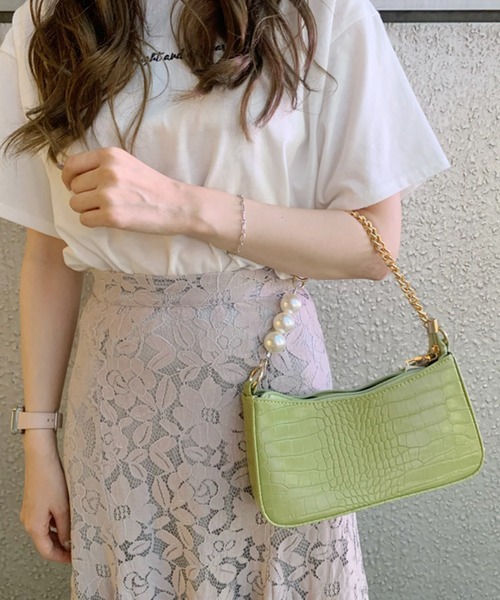 Ober Tashe(オーバータッシェ)の「【残りわずか】パール付きハンドバッグ(ハンドバッグ・レディース・ホワイト系6/グリーン系その他5・FREE)」の1枚目の写真