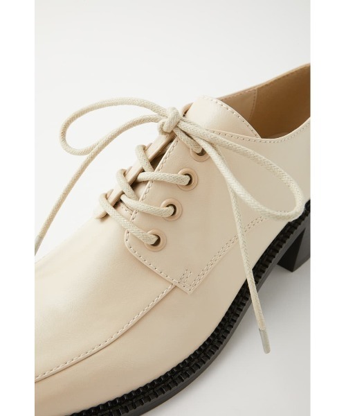 MOUSSY(マウジー)の「LACE UP SQUARE シューズ(ブーツ・レディース・ブラック/アイボリー・LARGE/SMALL/MEDIUM)」の3枚目の写真