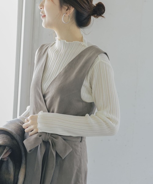 URBAN RESEARCH ROSSO(アーバンリサーチロッソ)の「ハイネックシアーニットプルオーバー(ニット/セーター・レディース・ブラック/グリーン/オフホワイト・FREE)」の2枚目の写真