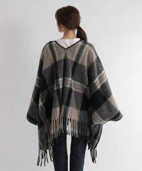 Andemiu（アンデミュウ）の「チェックポンチョ953540（ポンチョ・レディース・ブラック/オフホワイト・FREE）」の16枚目の写真