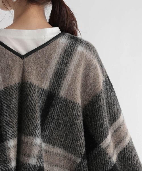 Andemiu（アンデミュウ）の「チェックポンチョ953540（ポンチョ・レディース・ブラック/オフホワイト・FREE）」の10枚目の写真