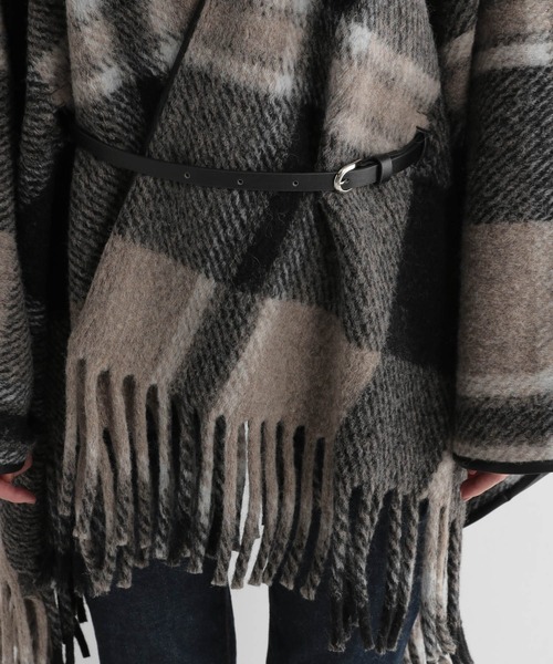 Andemiu（アンデミュウ）の「チェックポンチョ953540（ポンチョ・レディース・ブラック/オフホワイト・FREE）」の8枚目の写真