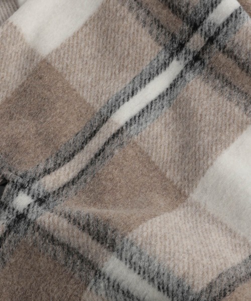 Andemiu（アンデミュウ）の「チェックポンチョ953540（ポンチョ・レディース・ブラック/オフホワイト・FREE）」の11枚目の写真