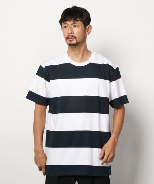 fridge(フリッジ)の「【AS COLOUR】 エーエスカラー 5045 WIDE STRIPE TEE 半袖Tシャツ(Tシャツ/カットソー・メンズ・ホワイト×ブラック/ホワイト×ネイビー/ブラック×ブルー/ブラック×イエロー・SMALL/MEDIUM/LARGE/X-LARGE/X-SMALL)」の2枚目の写真