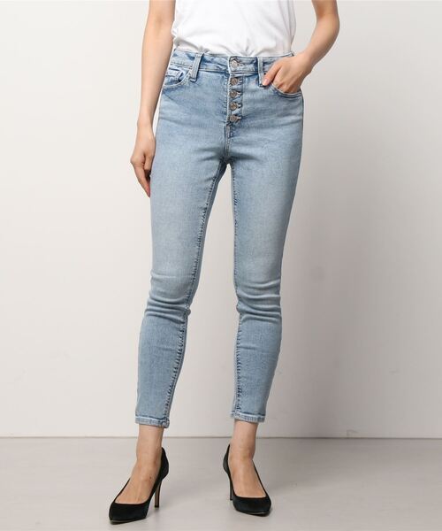 GAP（ギャップ）の「ウォッシュウェル(TM) ハイライズ レギングジーンズ（デニムパンツ・レディース・ライトインディゴブルー・24/25/26/27/30/28/29/23）」の3枚目の写真