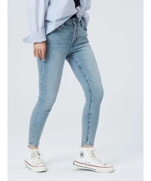 GAP（ギャップ）の「ウォッシュウェル(TM) ハイライズ レギングジーンズ（デニムパンツ・レディース・ライトインディゴブルー・24/25/26/27/30/28/29/23）」の8枚目の写真