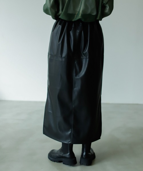 VACANCY（ヴァカンシー）の「ビーガンレザーペンシルスカート（スカート・レディース・ブラック/グリーン/ボルドー/マスタード・FREE）」の6枚目の写真