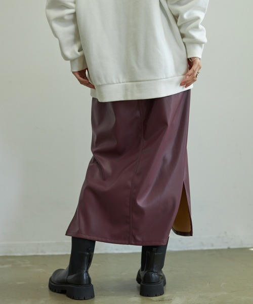 VACANCY（ヴァカンシー）の「ビーガンレザーペンシルスカート（スカート・レディース・ブラック/グリーン/ボルドー/マスタード・FREE）」の17枚目の写真