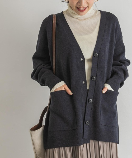 URBAN RESEARCH（アーバンリサーチ）の「ボーイフレンドVネックカーディガン（カーディガン/ボレロ・レディース・ライトベージュ/グレー/ピンク/ブルー系その他・FREE）」の3枚目の写真