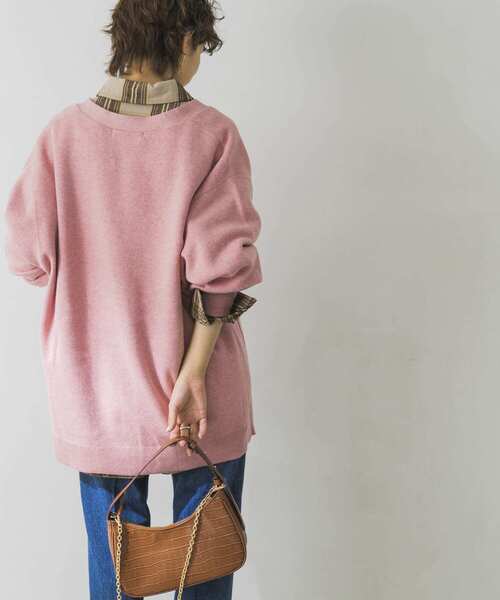 URBAN RESEARCH（アーバンリサーチ）の「ボーイフレンドVネックカーディガン（カーディガン/ボレロ・レディース・ライトベージュ/グレー/ピンク/ブルー系その他・FREE）」の12枚目の写真