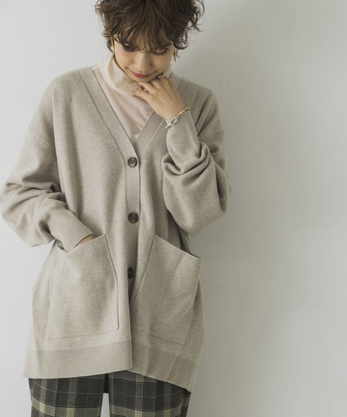 URBAN RESEARCH（アーバンリサーチ）の「ボーイフレンドVネックカーディガン（カーディガン/ボレロ・レディース・ライトベージュ/グレー/ピンク/ブルー系その他・FREE）」の9枚目の写真