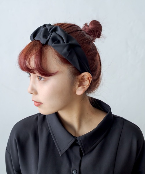 RASVOA(ラスボア)の「ワイドタックカチューシャ(カチューシャ・レディース・ブラック・FREE)」の1枚目の写真