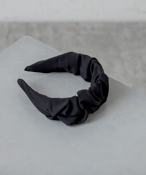 RASVOA(ラスボア)の「ワイドタックカチューシャ(カチューシャ・レディース・ブラック・FREE)」の13枚目の写真