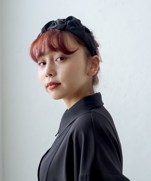 RASVOA(ラスボア)の「ワイドタックカチューシャ(カチューシャ・レディース・ブラック・FREE)」の6枚目の写真