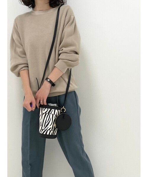 DRESKIP（ドレスキップ）の「◆袖タックニット（ニット/セーター・レディース・ブルー/ブラック/サンドベージュ/ダークブラウン・02/04/03）」の5枚目の写真