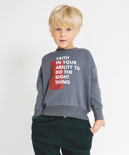 BRANSHES（ブランシェス）の「【あったか】グラフィック裏起毛トレーナー（スウェット・キッズ・キャメル/グレー/アイボリー/ベージュ/ブルー/チャコールグレー/パープル/ブラック/グリーン/レッド・110/150/130/120/140/100）」の4枚目の写真