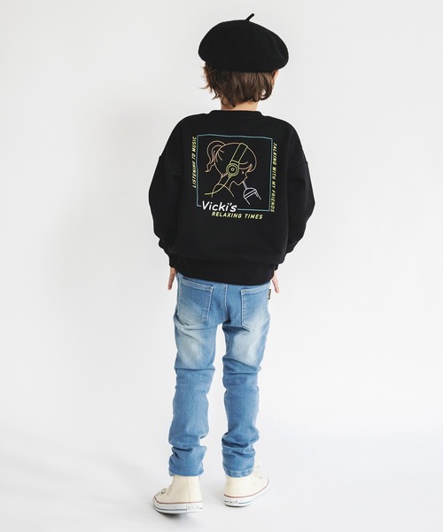 BRANSHES（ブランシェス）の「【あったか】グラフィック裏起毛トレーナー（スウェット・キッズ・キャメル/グレー/アイボリー/ベージュ/ブルー/チャコールグレー/パープル/ブラック/グリーン/レッド・110/150/130/120/140/100）」の17枚目の写真