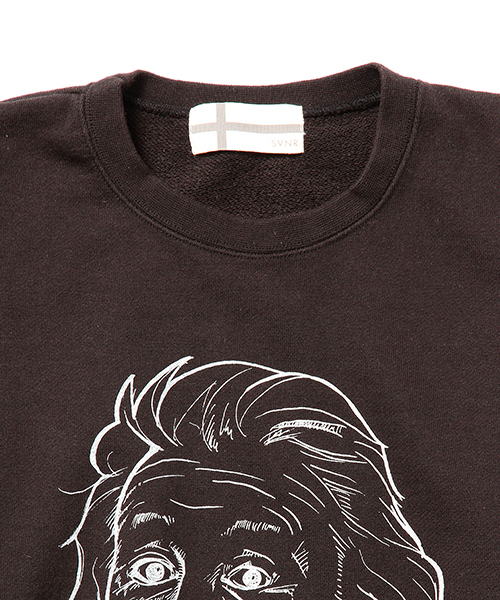BEAMS（ビームス）の「Souvenir / EINSTEIN クルーネック スウェット（スウェット・メンズ・ブラック/グレー・MEDIUM/LARGE/SMALL）」の8枚目の写真