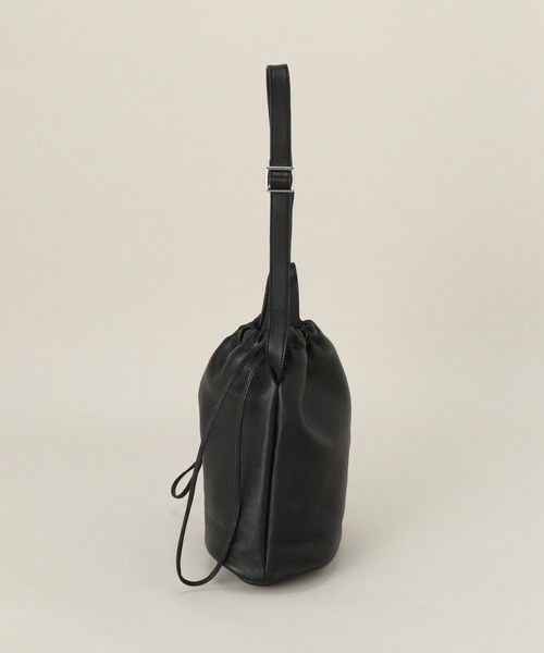 SEEKER（シーカー）の「【SEEKER / シーカー】 別注 キンチャクショルダーバッグ（ショルダーバッグ・メンズ・ブラック/ベージュ・FREE）」の6枚目の写真