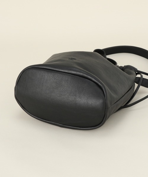 SEEKER（シーカー）の「【SEEKER / シーカー】 別注 キンチャクショルダーバッグ（ショルダーバッグ・メンズ・ブラック/ベージュ・FREE）」の8枚目の写真