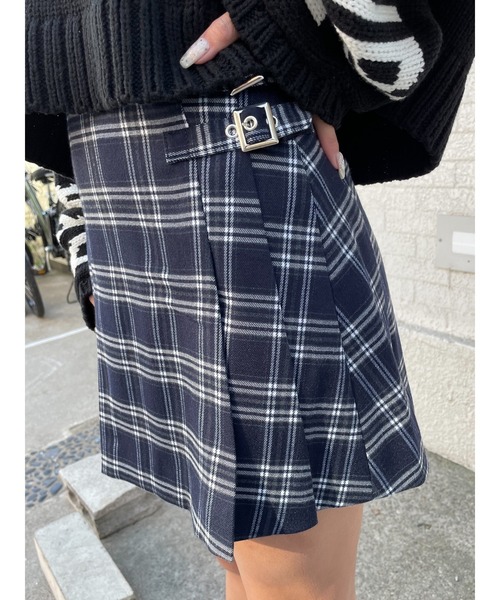 EGOIST(エゴイスト)の「ベルトデザインプリーツスカートII(スカート・レディース・マルチ/ブラック・M/S)」の4枚目の写真