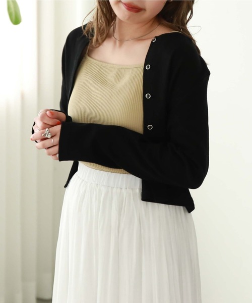 archives(アルシーヴ)の「リブショートカーディガン(カーディガン/ボレロ・レディース・ブラック/パープル/オフホワイト/グリーン/オレンジ/ピンク・MEDIUM)」の3枚目の写真