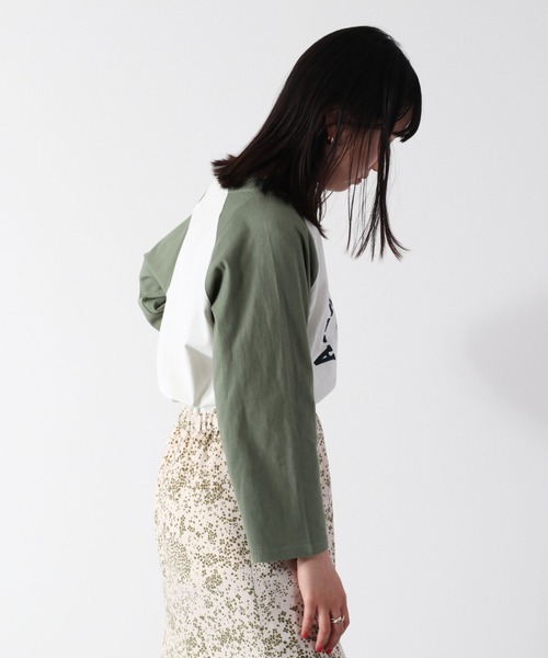 cepo(セポ)の「カレッジロゴ ラグランロンTee(Tシャツ/カットソー・レディース・オフホワイト/チャコール・M)」の3枚目の写真