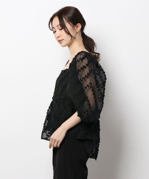 MADEMOISELLE ROPE'(マドモアゼル ロペ)の「【JUST FEMALE】LULUスクエアネックブラウス(シャツ/ブラウス・レディース・ブラック・FREE)」の3枚目の写真