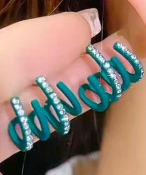 gossip!ロサンゼルス(ゴシップロサンゼルス)の「フープピアス(ピアス(両耳用)・レディース・ゴールド/シルバー/ブルー/グリーン・FREE)」の2枚目の写真