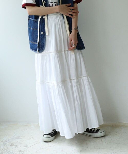 FREAK'S STORE(フリークスストア)の「インドティアードマキシスカート(スカート・レディース・ブラック/オフホワイト/サックスブルー/オレンジ/ブルー/グリーン/ブルーグリーン・フリ-)」の19枚目の写真