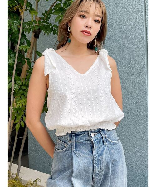 EVRIS（エヴリス）の「コットンレースノースリーブブラウス（シャツ/ブラウス・レディース・ホワイト/ブラック/グリーン・FREE）」の2枚目の写真