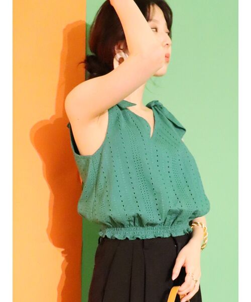 EVRIS（エヴリス）の「コットンレースノースリーブブラウス（シャツ/ブラウス・レディース・ホワイト/ブラック/グリーン・FREE）」の3枚目の写真