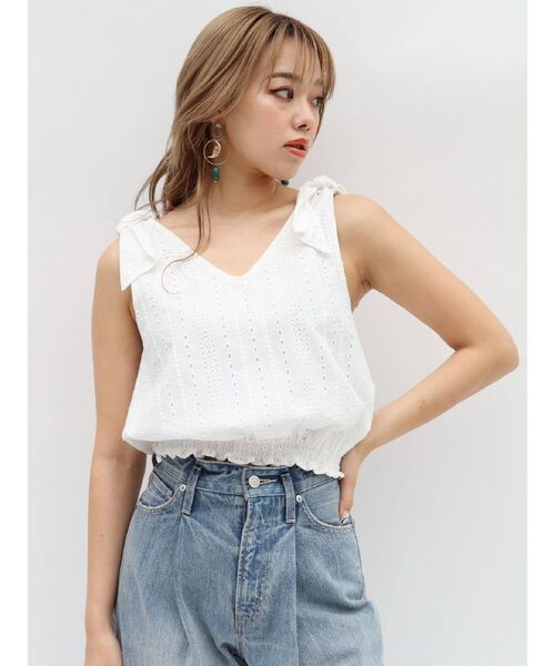 EVRIS（エヴリス）の「コットンレースノースリーブブラウス（シャツ/ブラウス・レディース・ホワイト/ブラック/グリーン・FREE）」の16枚目の写真