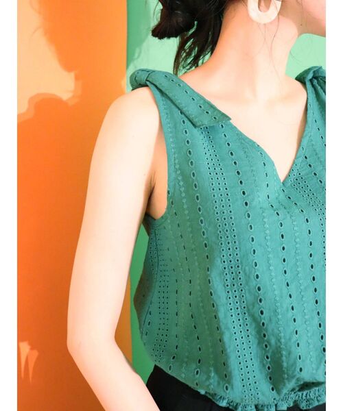 EVRIS（エヴリス）の「コットンレースノースリーブブラウス（シャツ/ブラウス・レディース・ホワイト/ブラック/グリーン・FREE）」の22枚目の写真