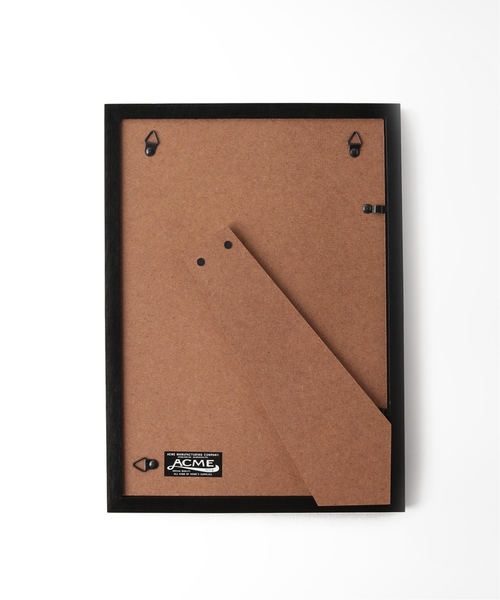 ACME FURNITURE（アクメファニチャー）の「WARNER PHOTO FRAME_A4 ワーナーフォトフレーム A4（フォトフレーム・レディース・ブラウン/ブラック・FREE）」の8枚目の写真