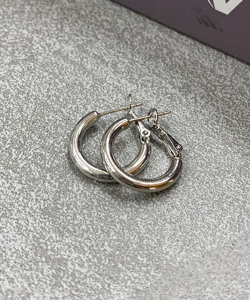 apres jour mignon(アプレジュールミニョン)の「【apresjour mignon×ARIAZ】フープピアス(ピアス(両耳用)・レディース・シルバー/ゴールド・ONESIZE)」の3枚目の写真