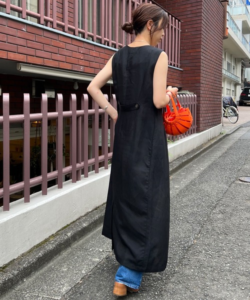 SHENERY(シーナリー)の「レーヨン麻フロントボタンロングワンピース(ワンピース・レディース・ブラック/イエロー/ライトベージュ・FREE)」の19枚目の写真