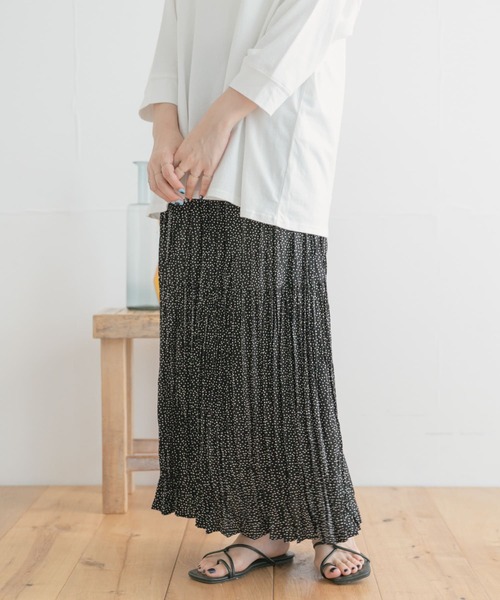 ITEMS URBANRESEARCH（アイテムズ アーバンリサーチ）の「ドットクリンクルプリーツスカート（スカート・レディース・ブラック/ホワイト・FREE）」の18枚目の写真