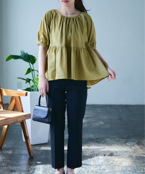 ECRIRE（エクリール）の「【YUKIEコラボ】バックオープンギャザーフレアブラウス（シャツ/ブラウス・レディース・ブラック/オフホワイト/グリーン・S/M）」の18枚目の写真