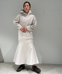 【emmi atelier】フーディーカットワンピース