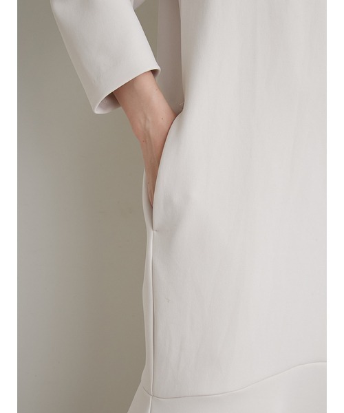 emmi(エミ)の「【emmi atelier】フーディーカットワンピース(ワンピース・レディース・オリーブ/アイボリー/ブラック/ネイビー/ライトベージュ・1/0)」の16枚目の写真