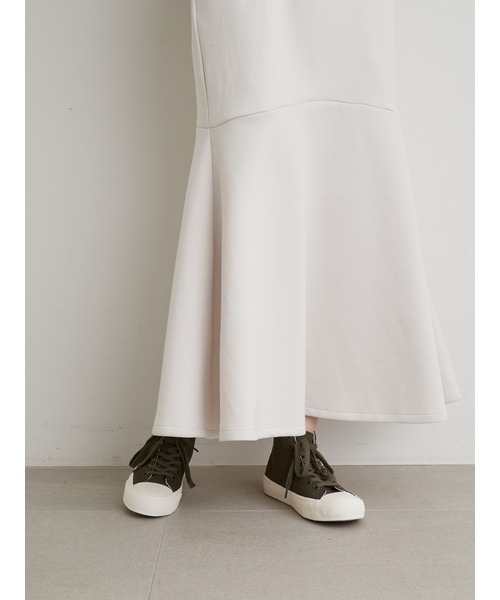 emmi(エミ)の「【emmi atelier】フーディーカットワンピース(ワンピース・レディース・オリーブ/アイボリー/ブラック/ネイビー/ライトベージュ・1/0)」の17枚目の写真