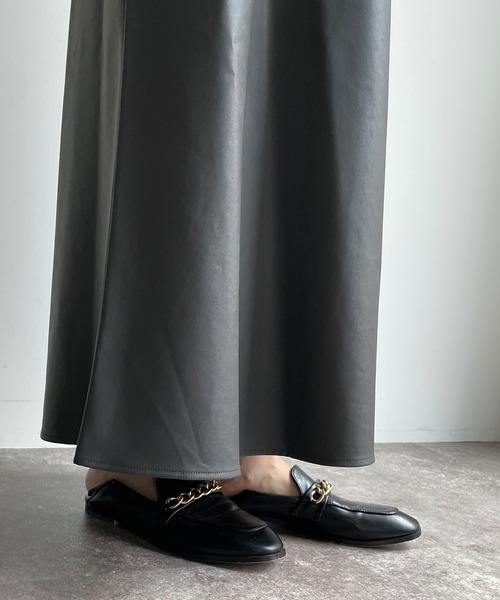 DouDou（ドゥドゥ）の「【WEB限定】フェイクレザーフレアスカート（スカート・レディース・チャコールグレー/モカ・FREE）」の18枚目の写真