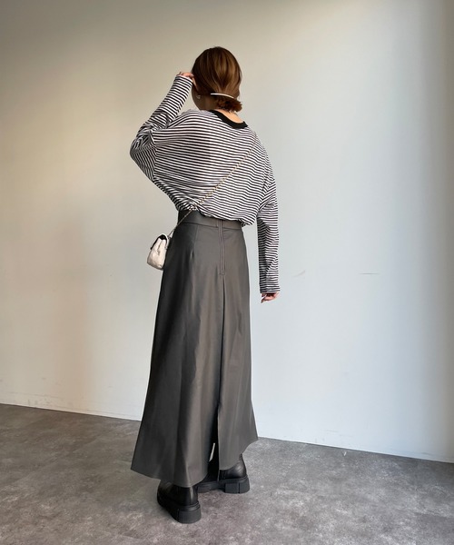 DouDou（ドゥドゥ）の「【WEB限定】フェイクレザーフレアスカート（スカート・レディース・チャコールグレー/モカ・FREE）」の5枚目の写真