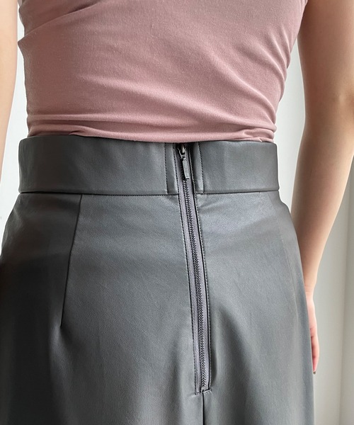 DouDou（ドゥドゥ）の「【WEB限定】フェイクレザーフレアスカート（スカート・レディース・チャコールグレー/モカ・FREE）」の17枚目の写真