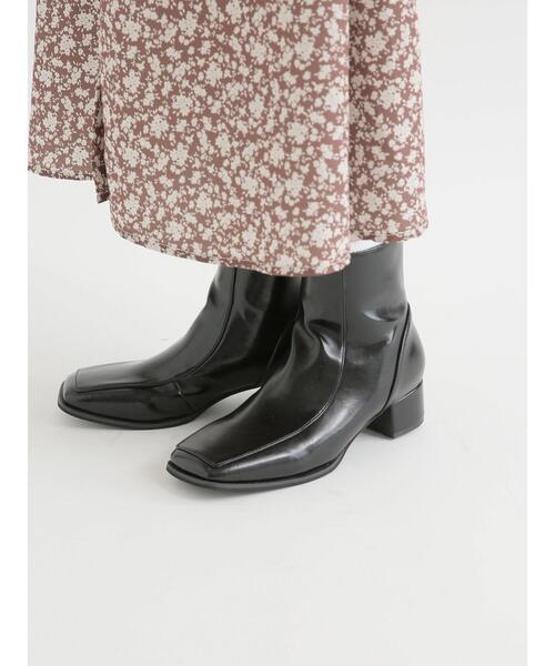 Lugnoncure（ルノンキュール）の「スクエアトゥショートブーツ（ブーツ・レディース・ブラック/キャメル・LARGE/MEDIUM）」の6枚目の写真