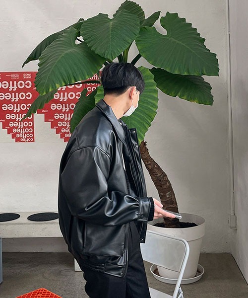 ASCLO（エジュクロ）の「ASCLO Volume Big Pocket Banding Leather