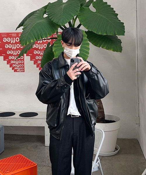 ASCLO（エジュクロ）の「ASCLO Volume Big Pocket Banding Leather