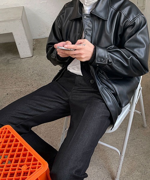 ASCLO（エジュクロ）の「ASCLO Volume Big Pocket Banding Leather